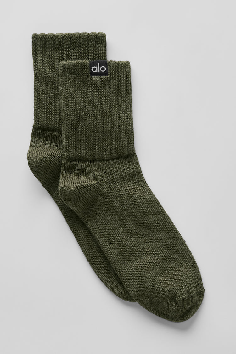Alo Yoga Unisex Half-Crew Scrunch Sock - olivová