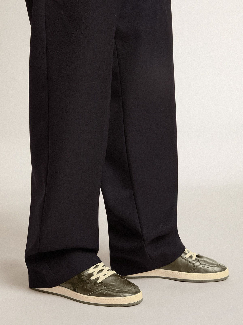 Golden Goose pánské tenisky Ball Star v černém nappa se semišovou hvězdou a zadním páskem z nappa