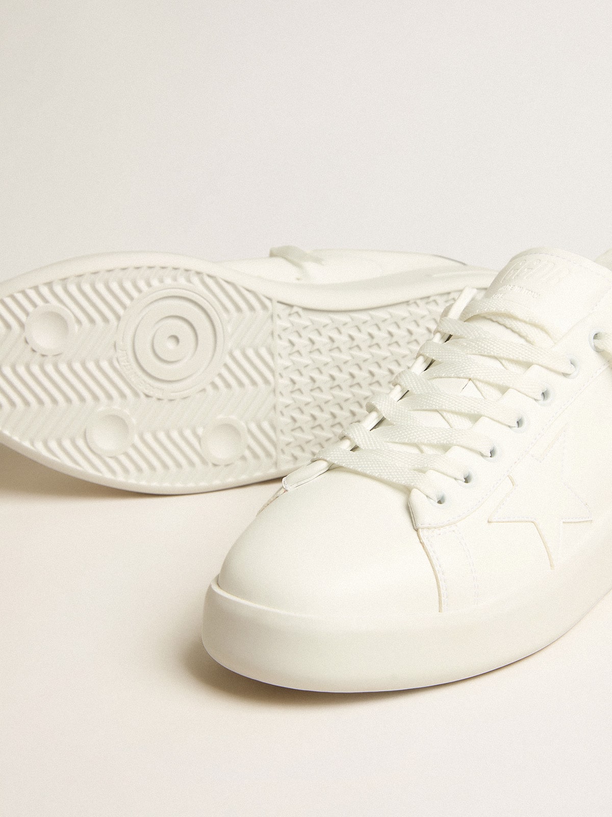 Golden Goose pánské Purestar z bio materiálů s bílou hvězdou a patním lemem se zrcadlovým efektem