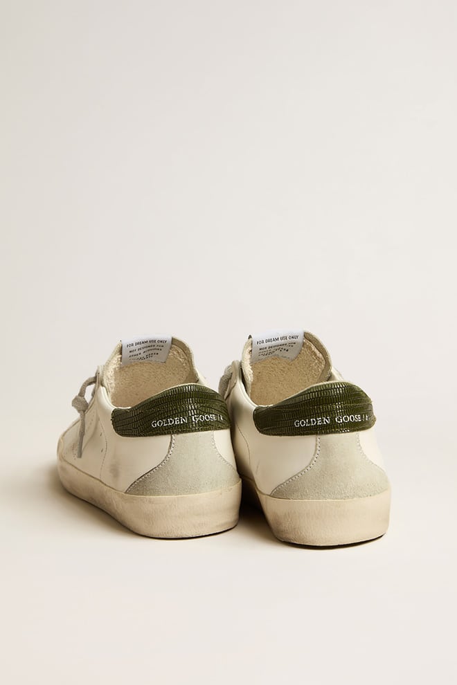 Golden Goose pánské Super-Star z bio materiálů s perforovanou hvězdou a zelenou patní lištou