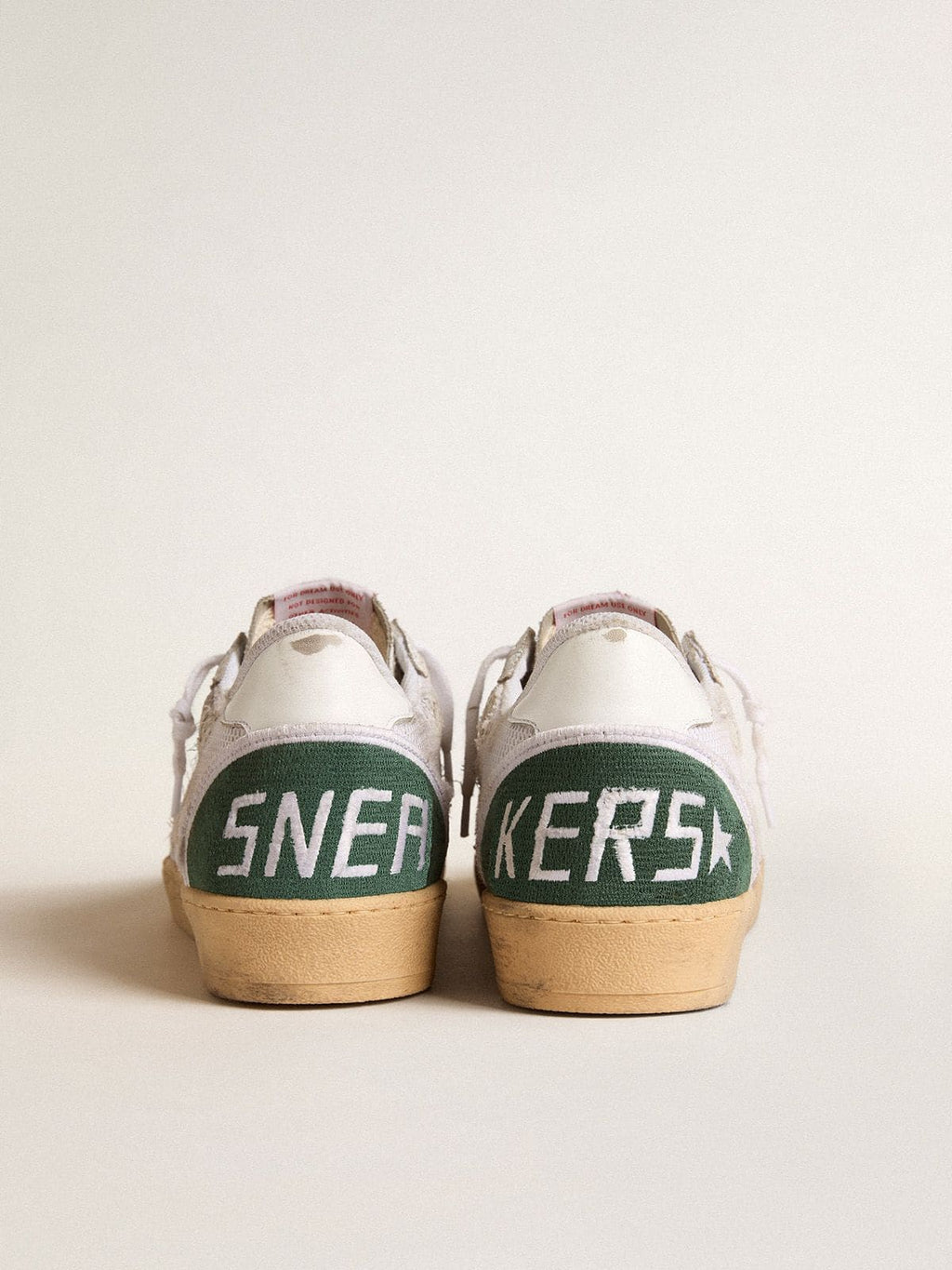 Golden Goose Ball Star LTD v bílé kraklované kůži a síťovině se semišovou hvězdou