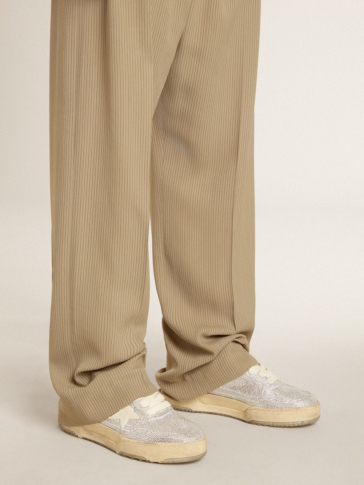 Golden Goose Forty2 v bílé kůži s krystaly Swarovski a bílou TPU hvězdou