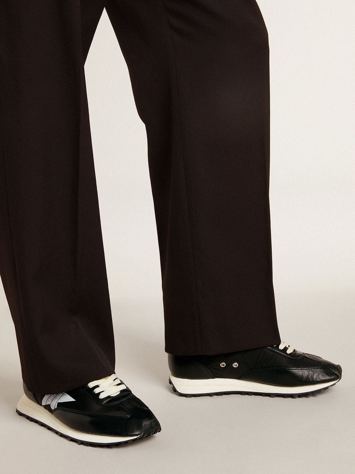 Golden Goose pánské Marathon s černým svrškem z nylonu a bílou hvězdou