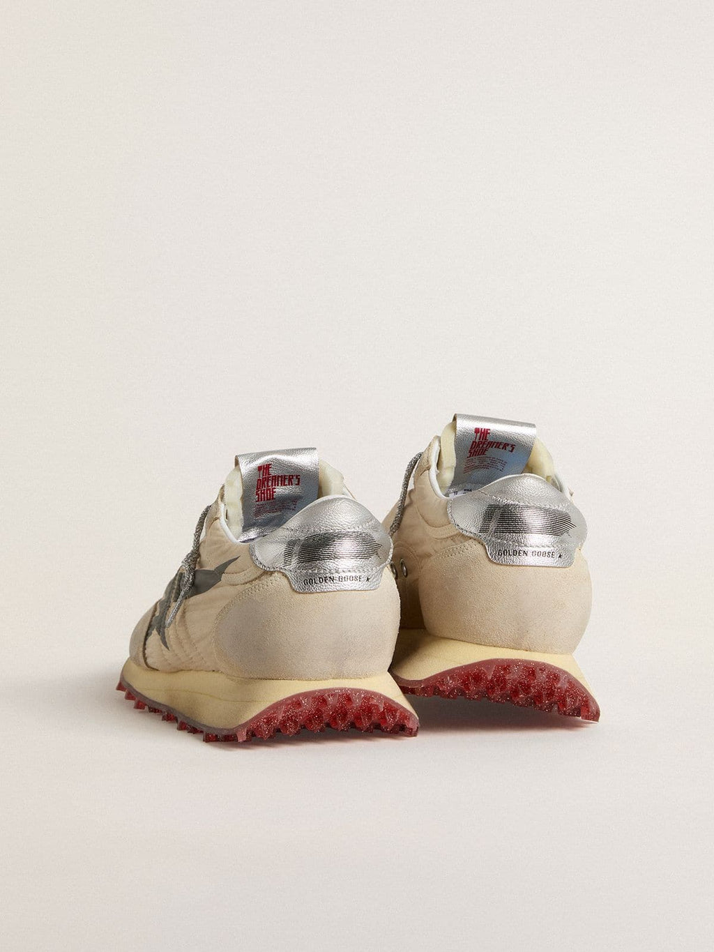 Golden Goose pánské Marathon s béžovým nylonovým svrškem a šedou hvězdou