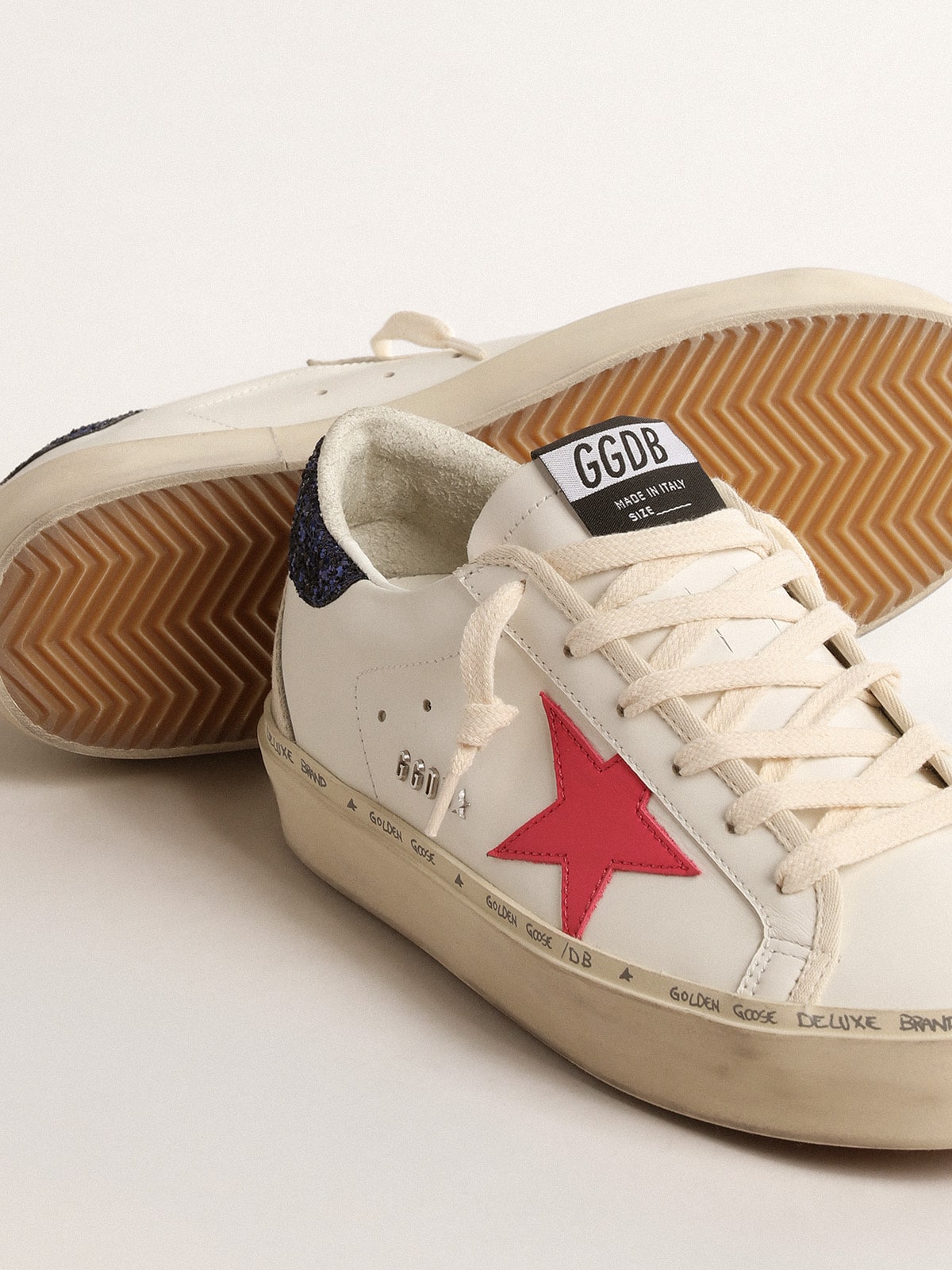 Golden Goose Hi Star s fuchsiovou koženou hvězdou a modrým třpytivým patním páskem