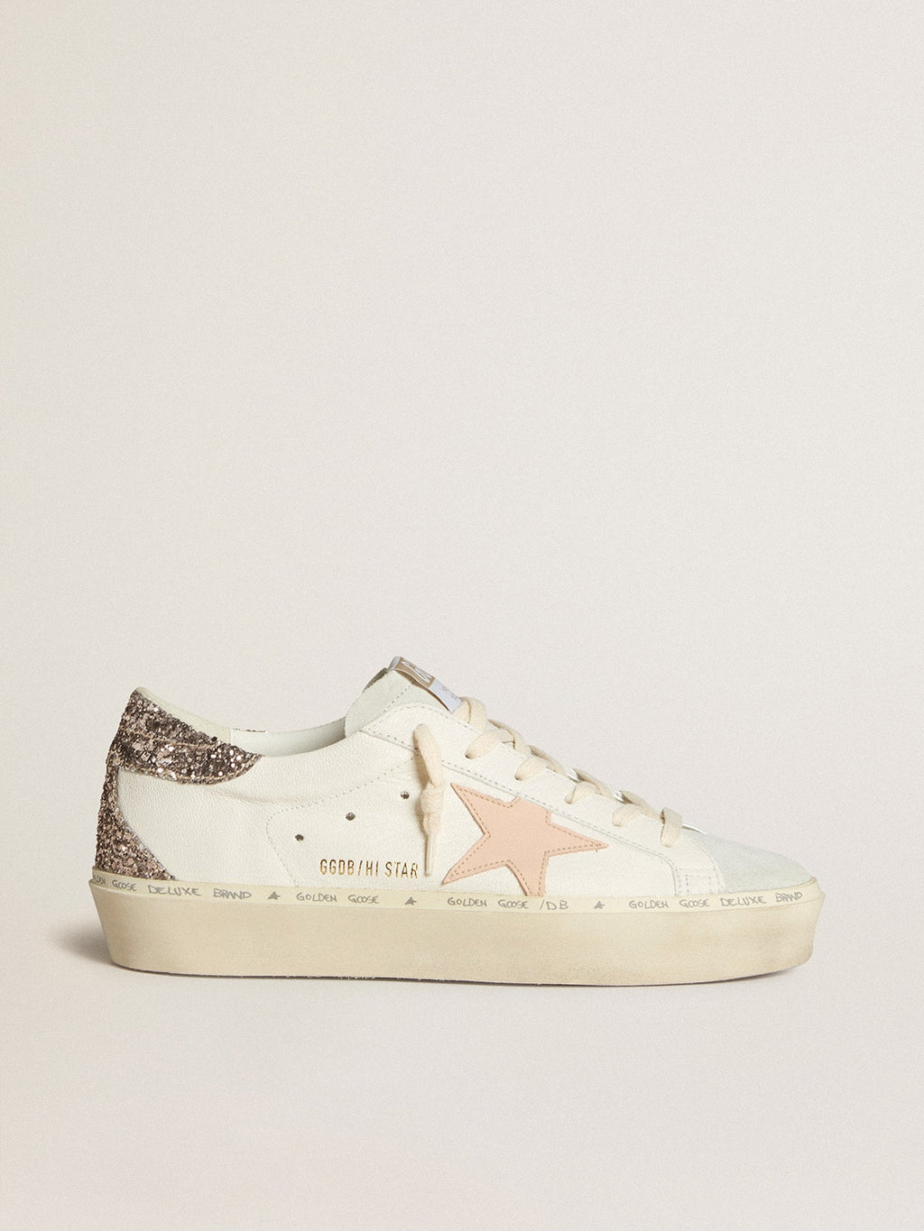 Golden Goose Hi Star v bílé nappa s růžovou koženou hvězdou a třpytivým patním štítkem