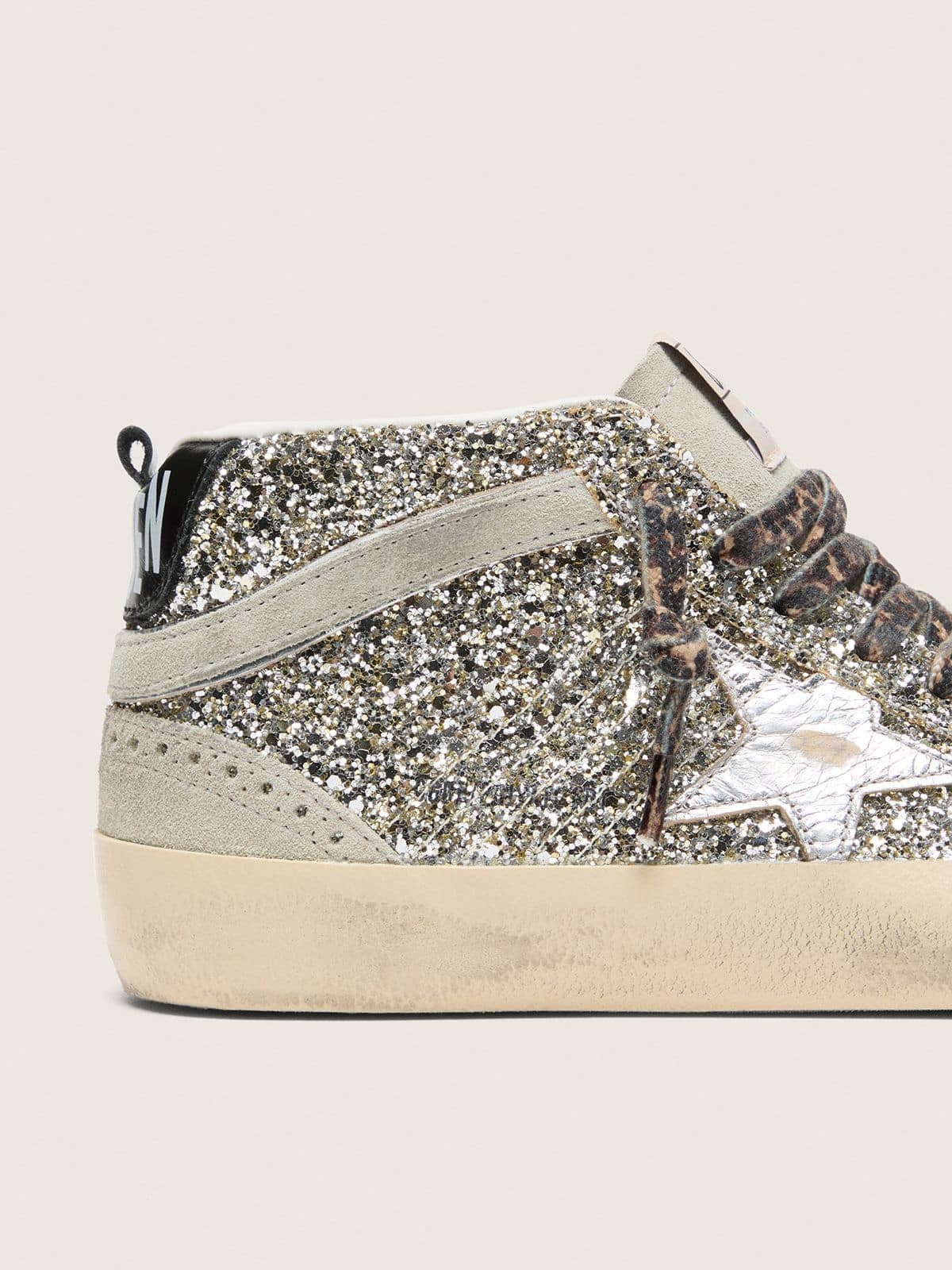 Golden Goose Mid Star ve stříbrném třpytu se stříbrnou metalickou koženou hvězdou