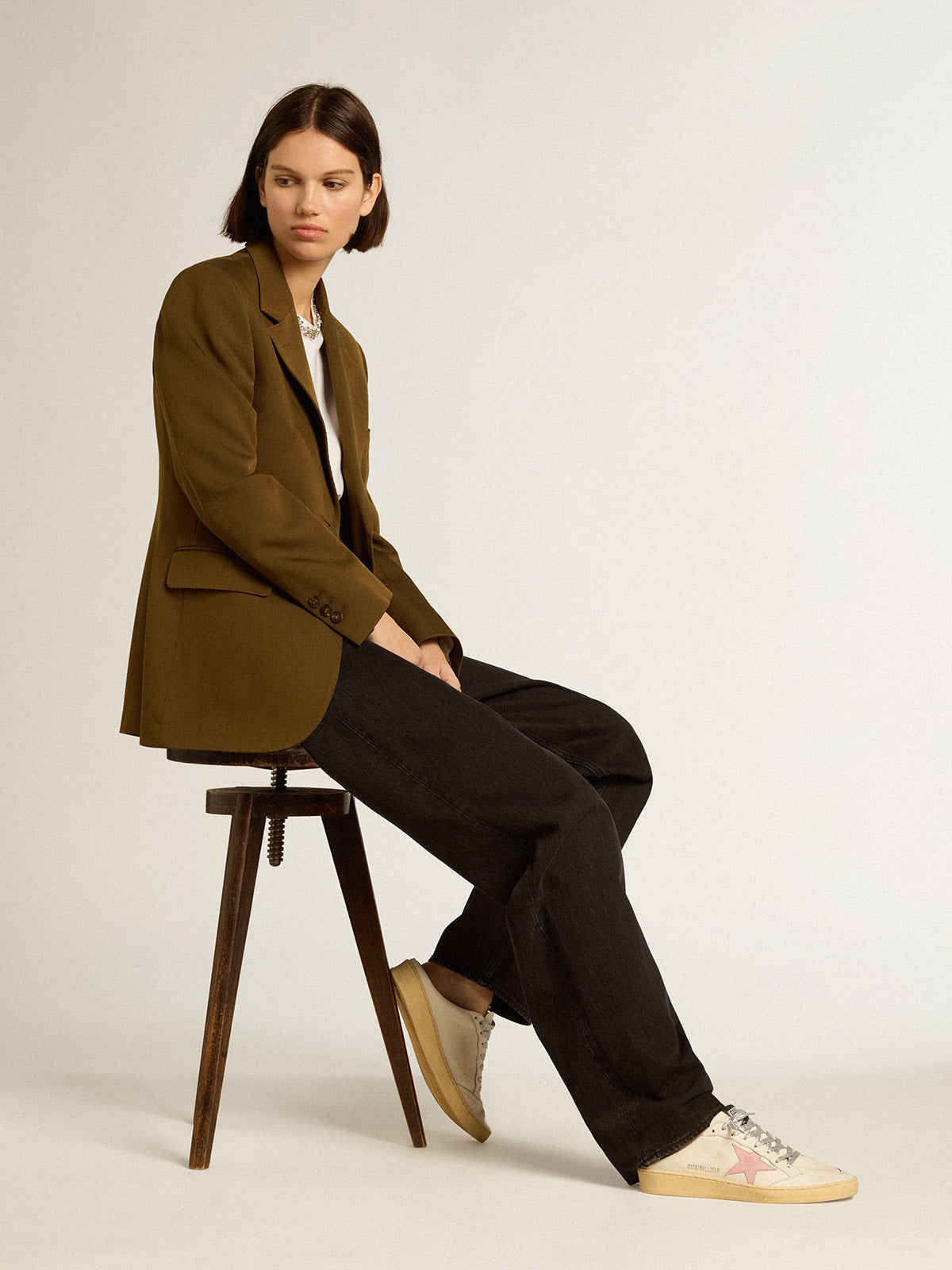 Golden Goose Ball Star Sabots v bílé nappa kůži s koženou hvězdou ve starorůžové