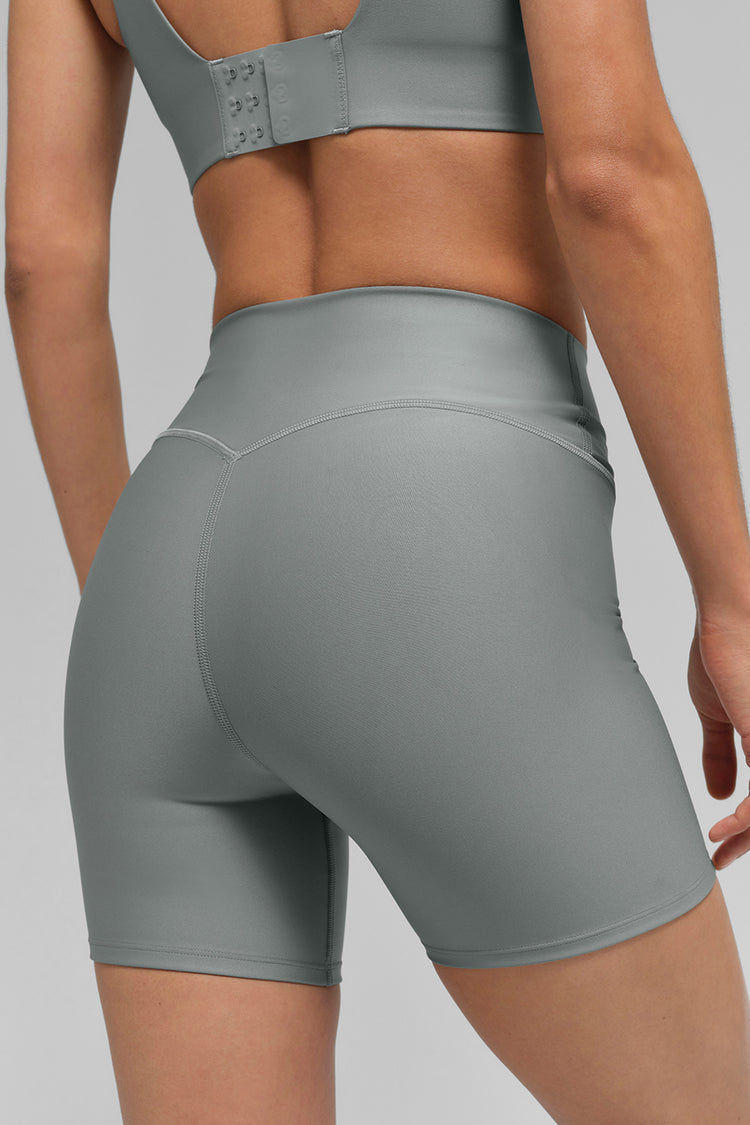 Alo Yoga 5" Airlift Energy Short - lunární šedá