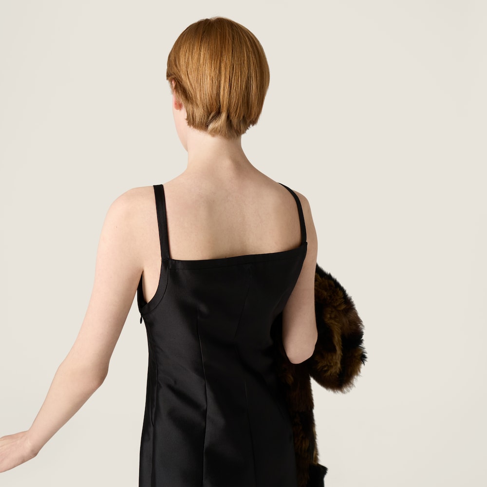 Miu Miu hedvábné a vlněné minišaty